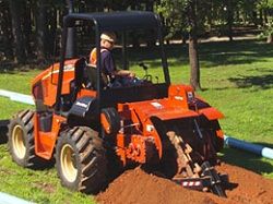 Траншеекопатели Ditch Witch RT95 Траншеекопатели Ditch Witch RT95