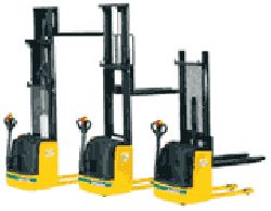 Самоходные штабелеры Komatsu MWS10-1R / MWS12-1R Самоходные штабелеры Komatsu MWS10-1R / MWS12-1R