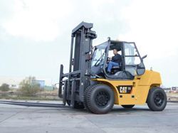 Автопогрузчики вилочные Caterpillar DP120N