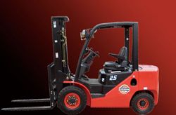 Автопогрузчики вилочные Cukurova Clift CF-25