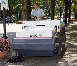 Подметально-уборочные машины Dulevo 120 DK Подметально-уборочные машины Dulevo 120 DK