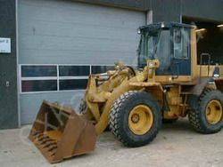 Фронтальные погрузчики колесные Komatsu WA120-3