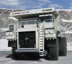 Карьерные самосвалы внедорожные Bucyrus MT 3300AC