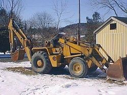 Экскаваторы-погрузчики Clark BL700