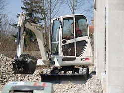 Мини-экскаваторы гусеничные Terex TC25 Мини-экскаваторы гусеничные Terex TC25