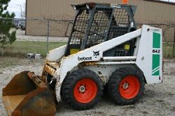Мини-погрузчики с бортовым поворотом Bobcat 642