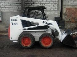 Мини-погрузчики с бортовым поворотом Bobcat 741 Мини-погрузчики с бортовым поворотом Bobcat 741