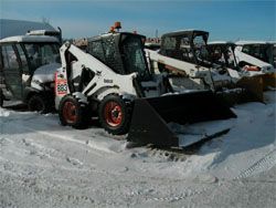 Мини-погрузчики с бортовым поворотом Bobcat 883