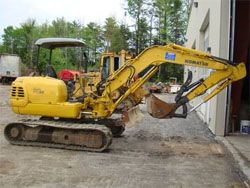 Мини-экскаваторы гусеничные Komatsu PC40R-8 Мини-экскаваторы гусеничные Komatsu PC40R-8