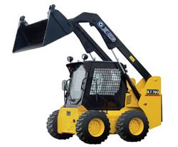 Мини-погрузчики с бортовым поворотом XCMG XT760