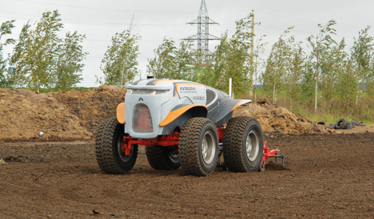 Беспилотный трактор "Агробот" также испытывается в с/х отрасли