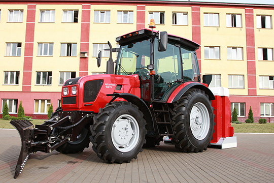 Демонстрация льдозаливочной машины BELARUS МЛ-428