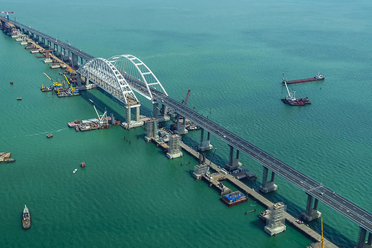 Крымский мост имеет 595 опор, которые устанавливались на фундамент