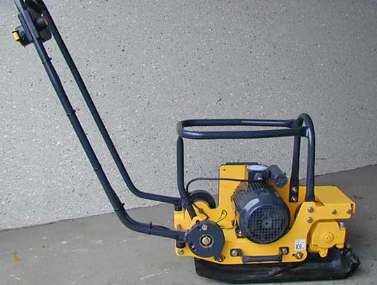 Электрическая виброплита Bomag 