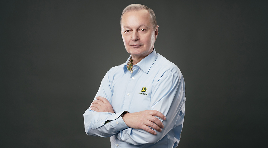 Алексей Шаронов, менеджер по поддержке продукции и клиентов John Deere в России и СНГ