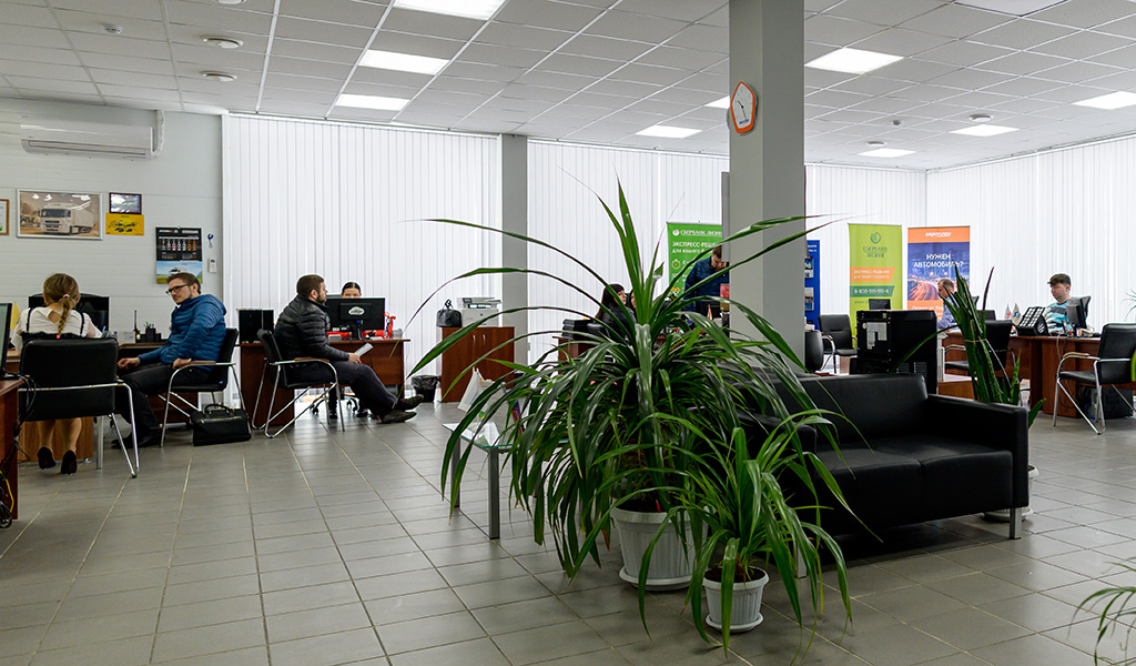 В штате ростовского филиала работает 67 специалистов, из них 12 менеджеров