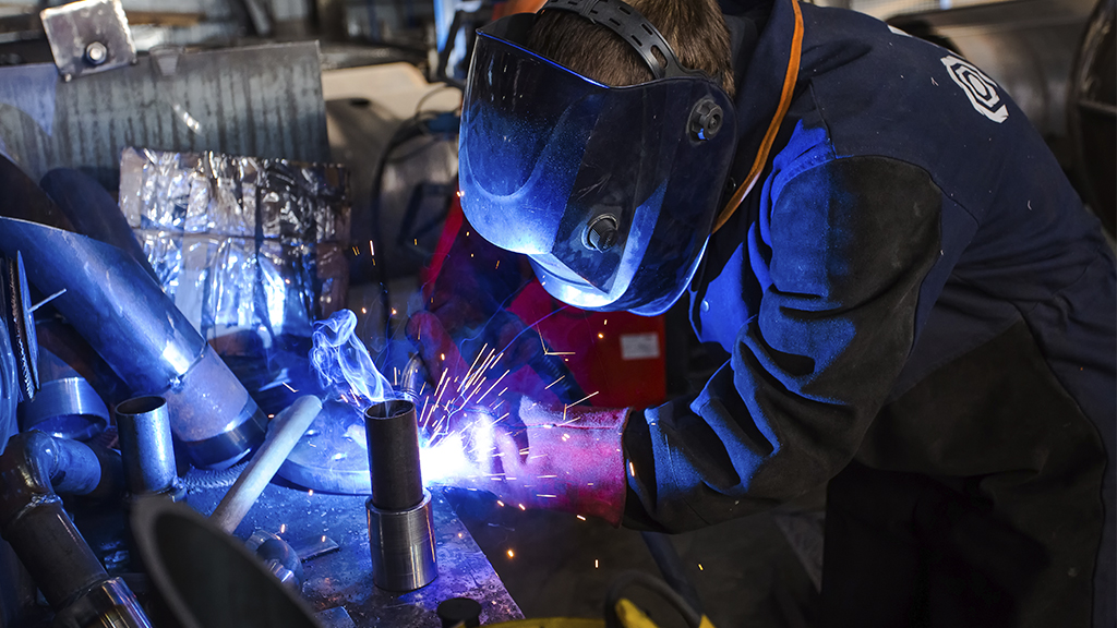 ООО «Завод промышленного оборудования» запустит новое производство экскаваторов-погрузчиков