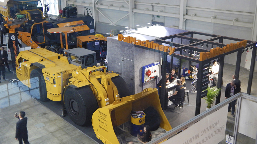 На MiningWorldRussia 2023 компания DalMachinery представила технику китайских брендов DALI и Kaishan