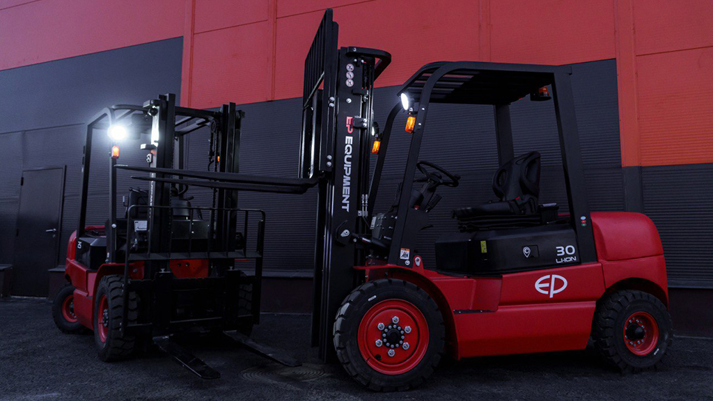 Мнение: повышение утильсбора и потеря позиций рубля негативно сказываются на покупательской способности участников рынка