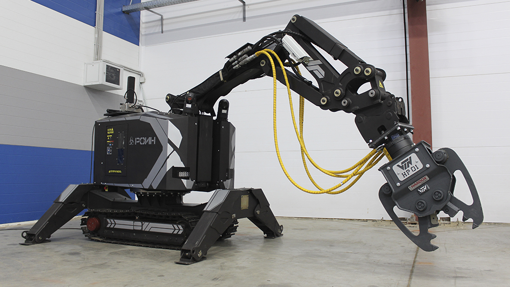 Модель «РОИН» Р-100 — победитель в номинации «Лучший демонтажный робот»