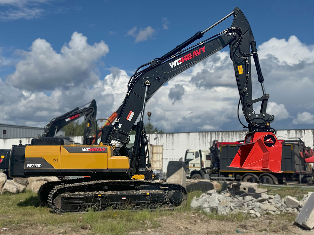 Гусеничный экскаватор WEHEAVY WE330D