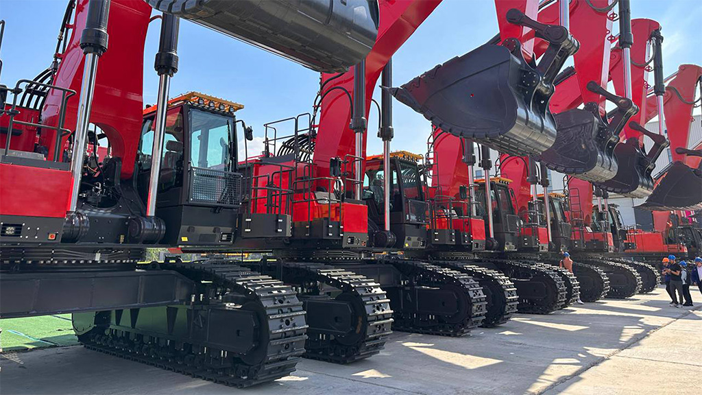 «ГПБ Комплект» может создать консигнационный склад или организовать круглосуточный сервис на месте работы техники