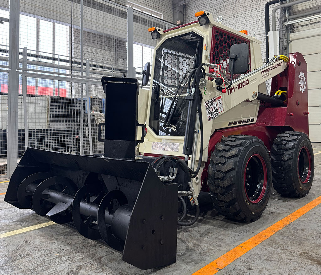 Благодаря наличию системы Bob-Tach замена навесного оборудования занимает 10 – 15 минут