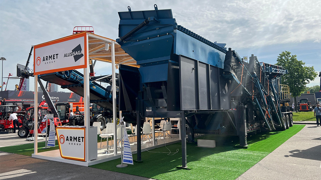 ARMET GROUP привезла новую полумобильную установку Allis Saga WMH300SH