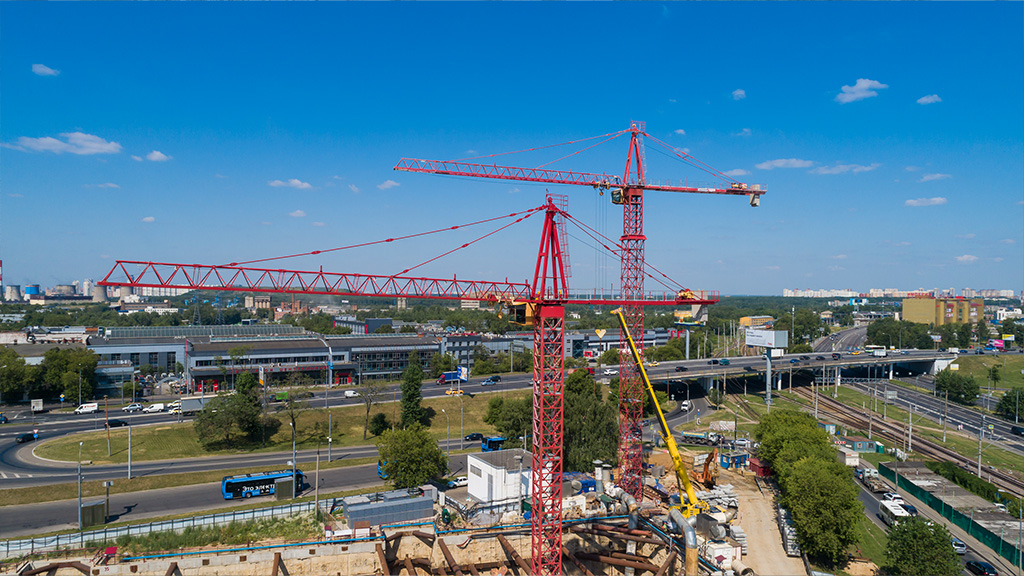 В парке компании «ВИКИНГКРАН» более 30 кранов, в основном KROLL и TEREX. Но и китайцами тут довольны