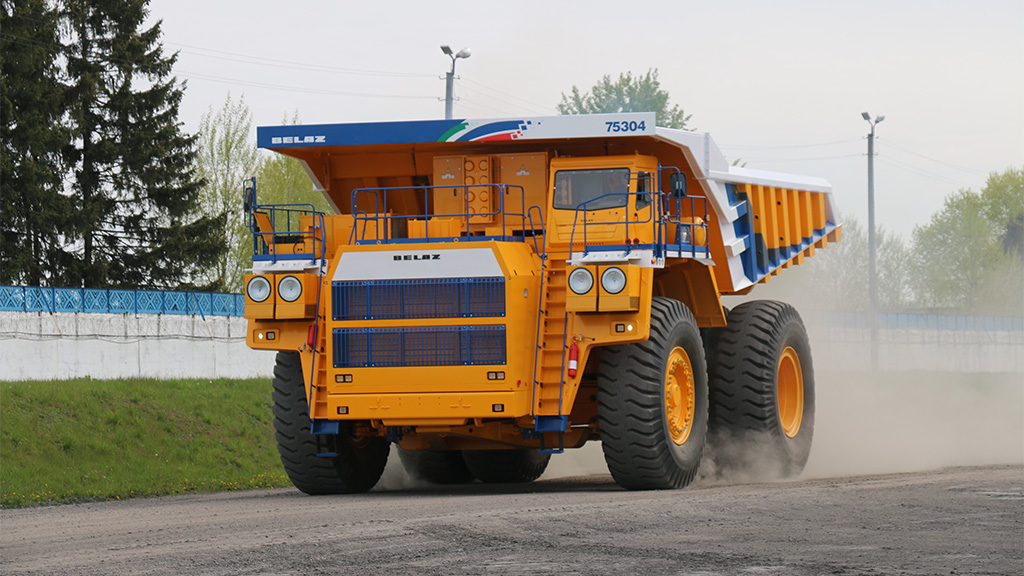 БЕЛАЗ-75304 с двигателем коломенской сборки — новый 220-тонный самосвал с уровнем локализации свыше 90% БЕЛАЗ-75304 с двигателем коломенской сборки — новый 220-тонный самосвал с уровнем локализации свыше 90%