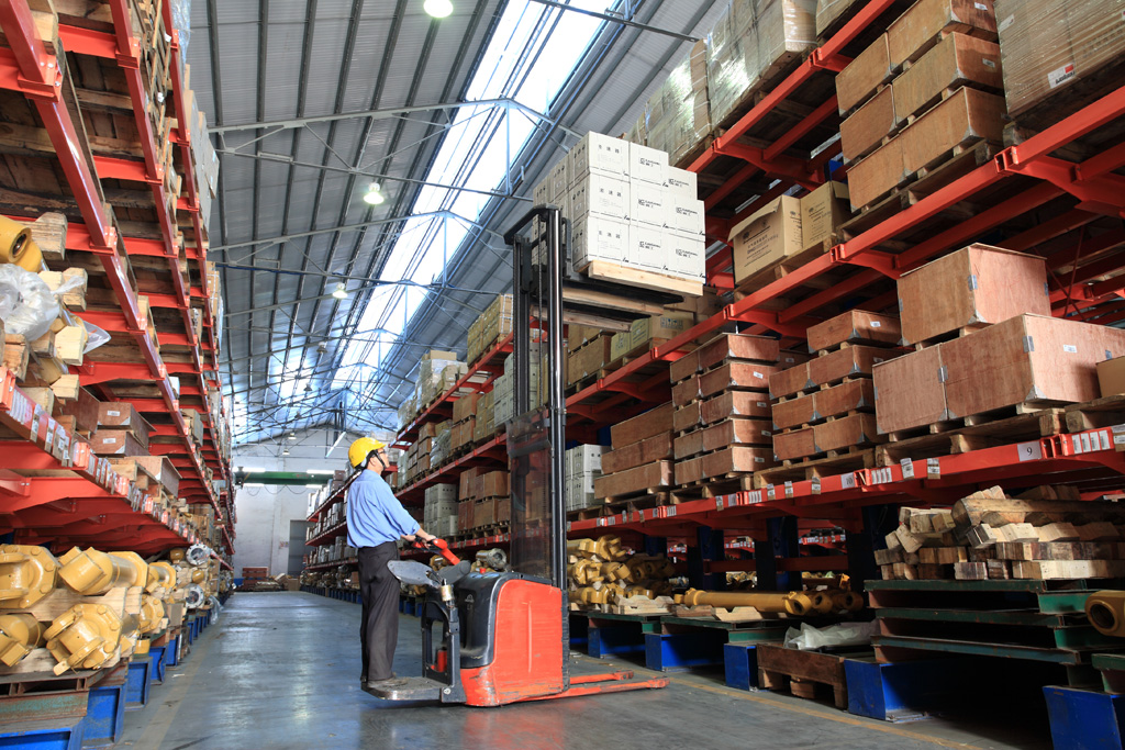 На складах «Люгонг Машинери Рус» и дистрибьюторов хранится запас комплектующих на сумму более 1,5 млрд рублей На складах «Люгонг Машинери Рус» и дистрибьюторов хранится запас комплектующих на сумму более 1,5 млрд рублей