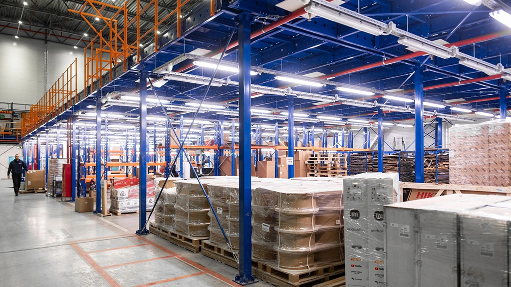 Для поддержания наличия ходовых позиций на складах игроки рынка выстраивают локальные цепочки снабжения и сервисную инфраструктуру