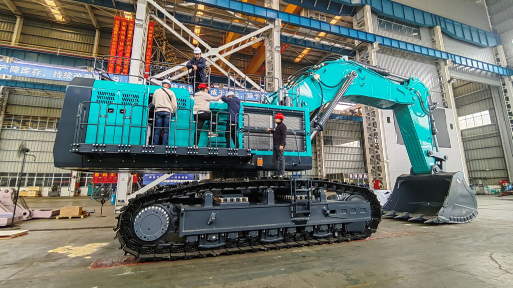 Карьерный экскаватор SUNWARD SWE1650F