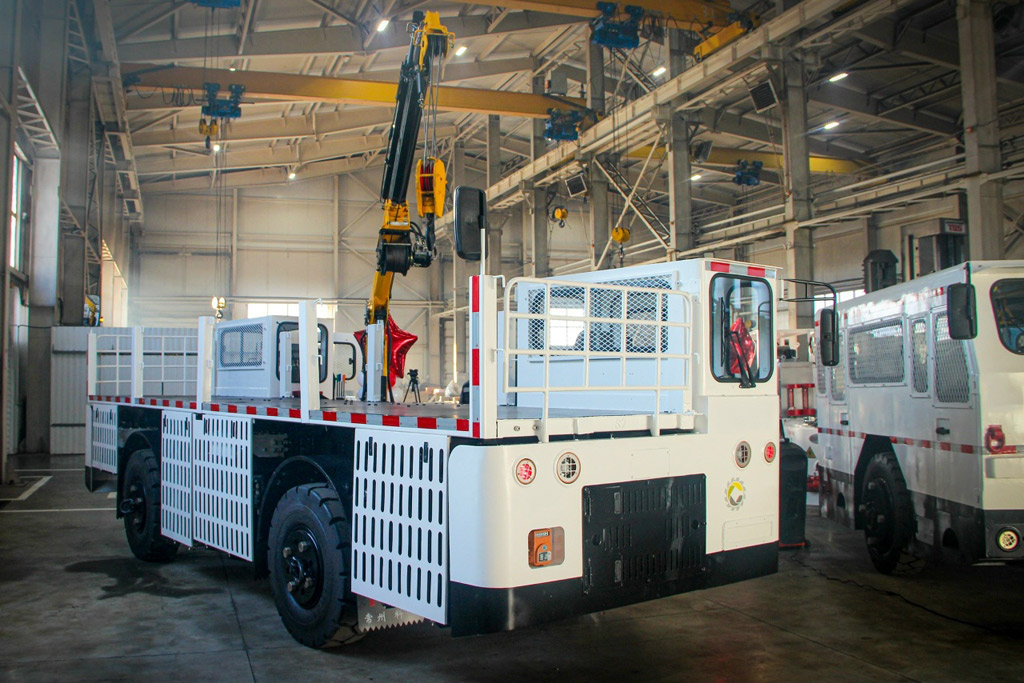 Cпециализированная техника для перевозки персонала и грузов в подземных условиях