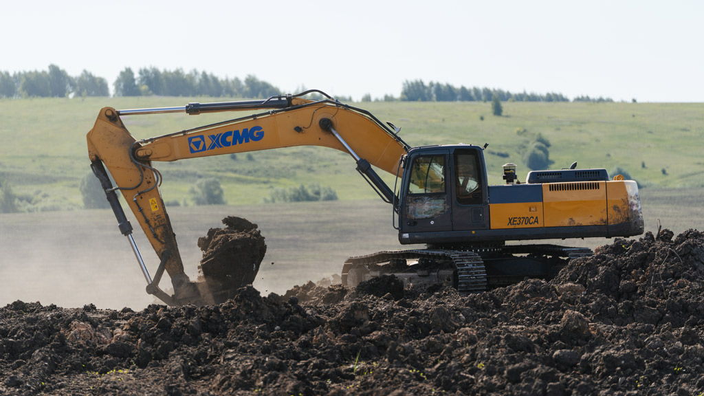 В 2025 году продолжилось снижение объёмов импорта экскаваторов 