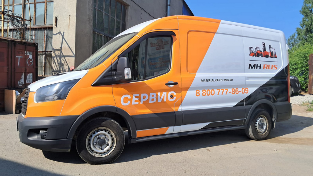 За качественный ремонт отвечает команда из более чем 40 квалифицированных механиков