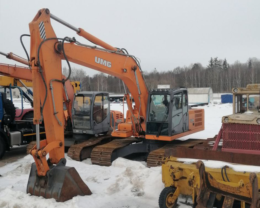 Гусеничный экскаватор ТХ 220 от Тверского тракторного завода: надёжный и простой в управлении