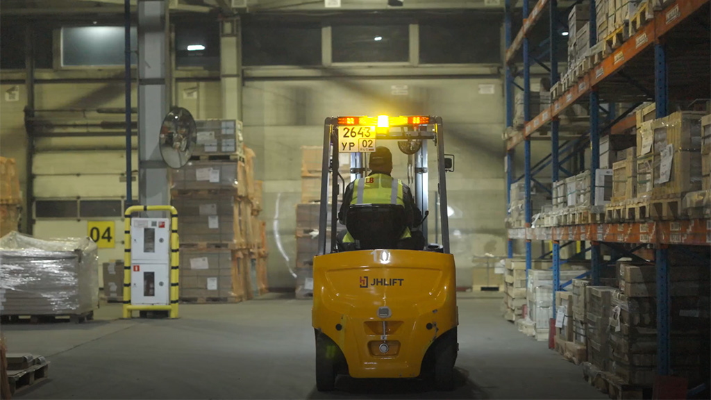 JHLIFT предложил «ЛБ КЕРАМИКС» технику, оптимально соответствующую задачам и бюджету