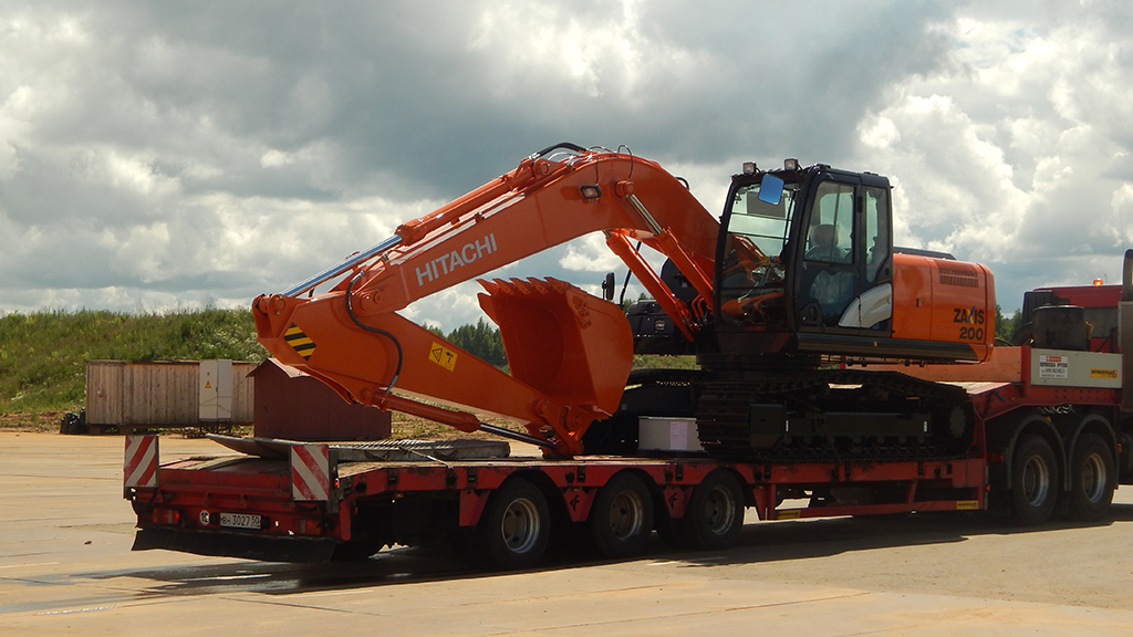 Экскаватор Hitachi H36CR