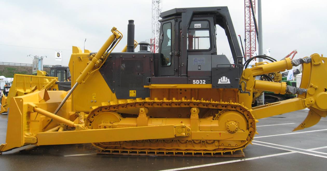 Komatsu D275A-5