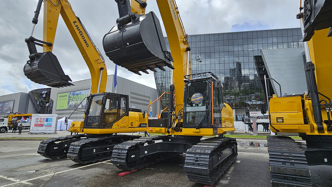 LiuGong 926F с электрогидравлическим управлением вместо пилотных линий