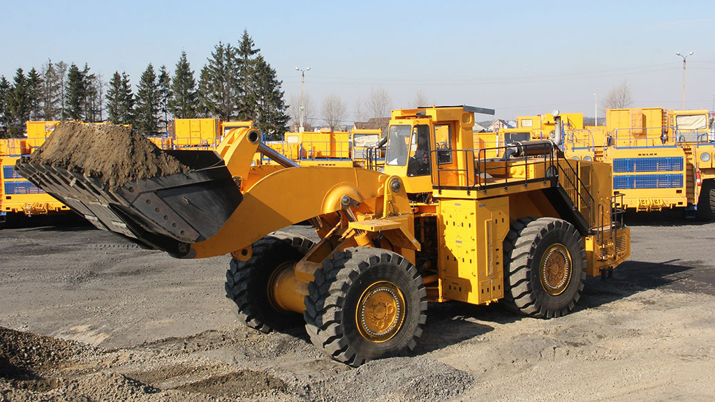 Самый большой погрузчик в линейке БЕЛАЗ с ковшом 11,5 метра