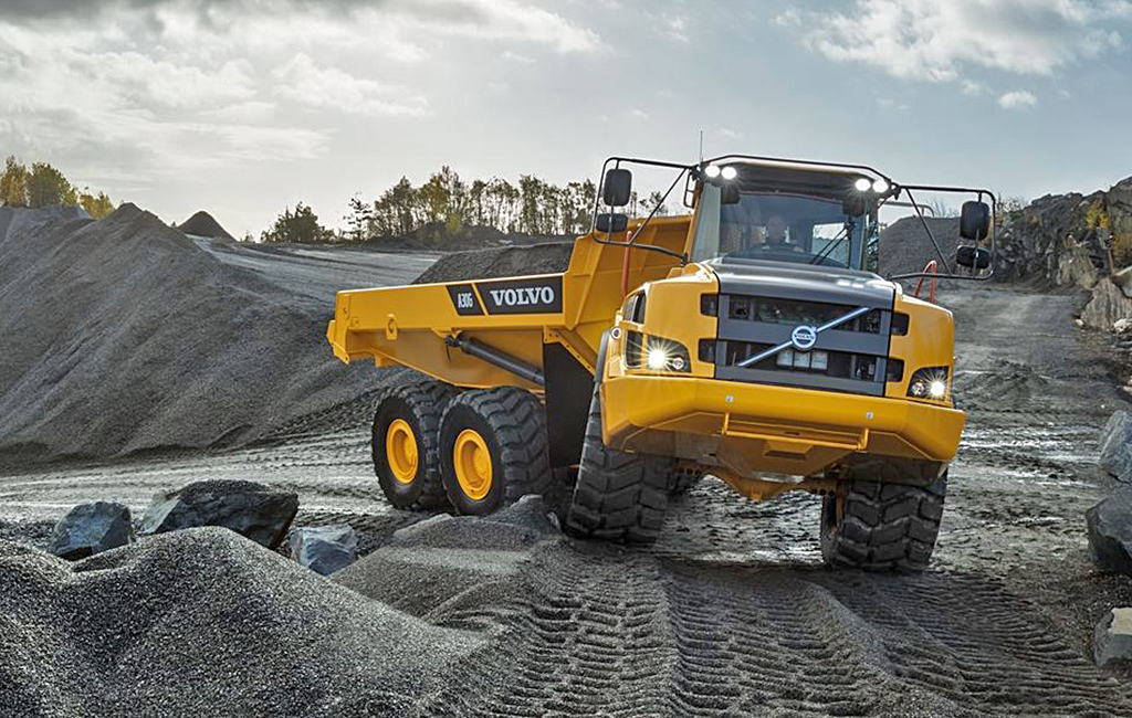 Грузоподъемность самосвала Volvo A30G составляет 29 тонн