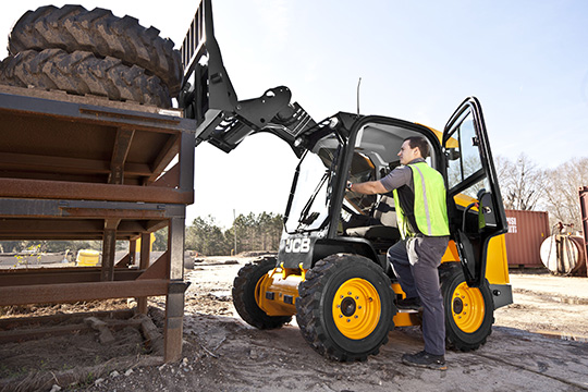 Производитель предлагает навесное оборудование для широкого спектра задач