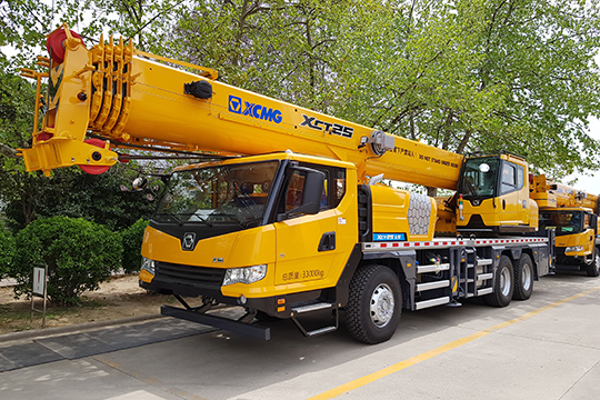 Новая 25-тонная модель автокрана XCMG XCT25