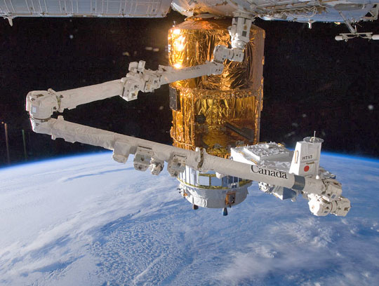 Модель Canadarm2 работает на орбите Земли с 2001 года