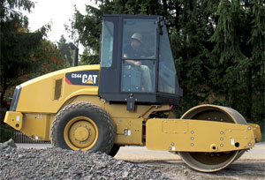 Грунтовый каток Cat CS44