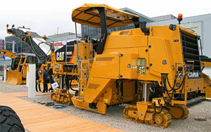 Дорожная фреза Caterpillar PM200