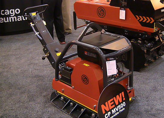 Виброплита MV500 компании Chicago Pneumatic Tool 