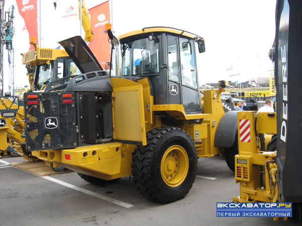 Фронтальные погрузчики Deere серии K